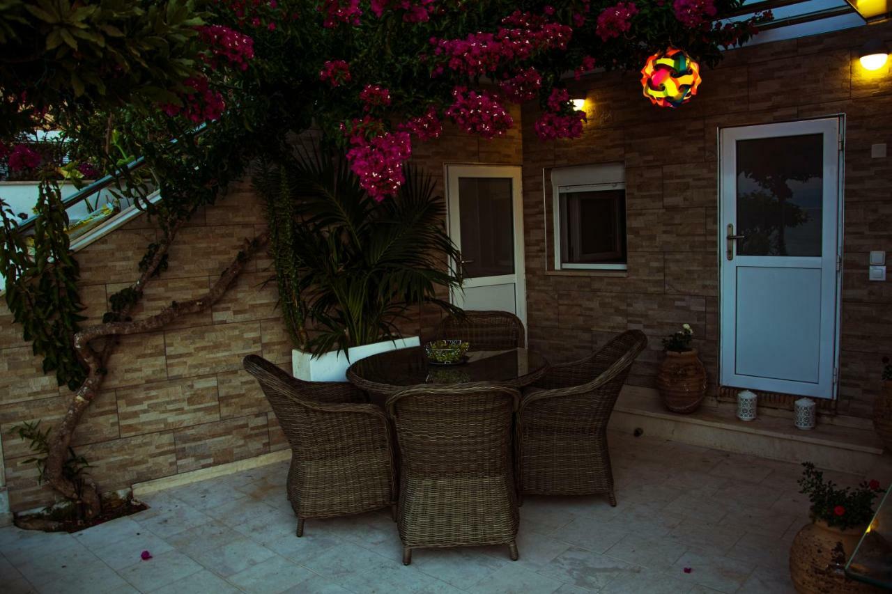 Villa Evita Mesongí Exterior foto